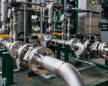 Field instrumentation piping and pressure transmitters at industrial process plant